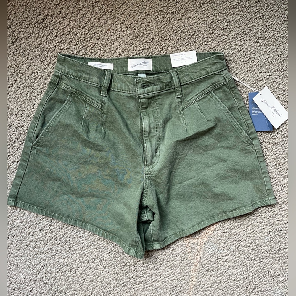 High Rise Green Shorts